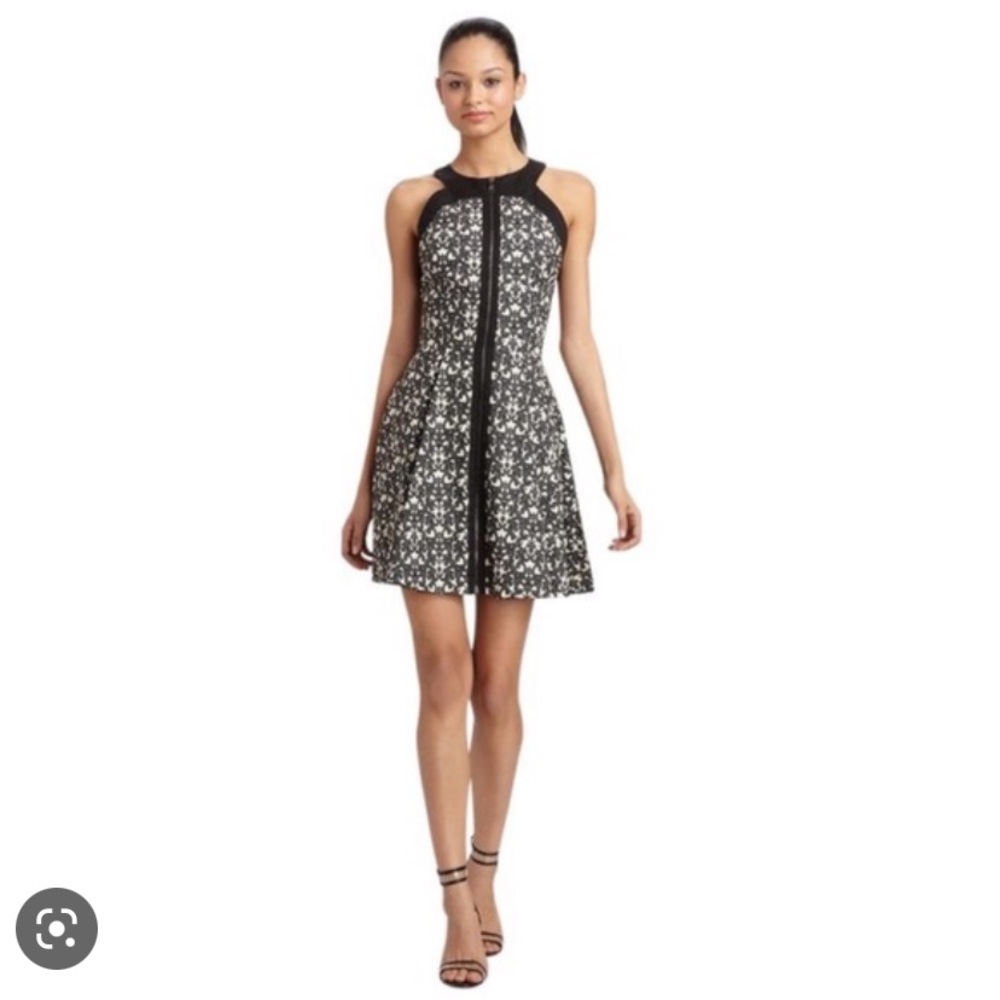 Robert Rodriquez Halter/ Sleeveless Dress Front zippered in Black/ Cream  size 6